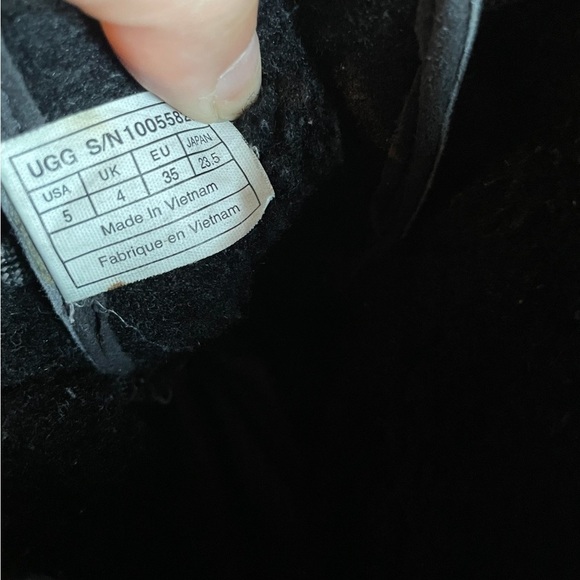 Ugg Butte II Black Boots size 5 - Picture 10 of 10